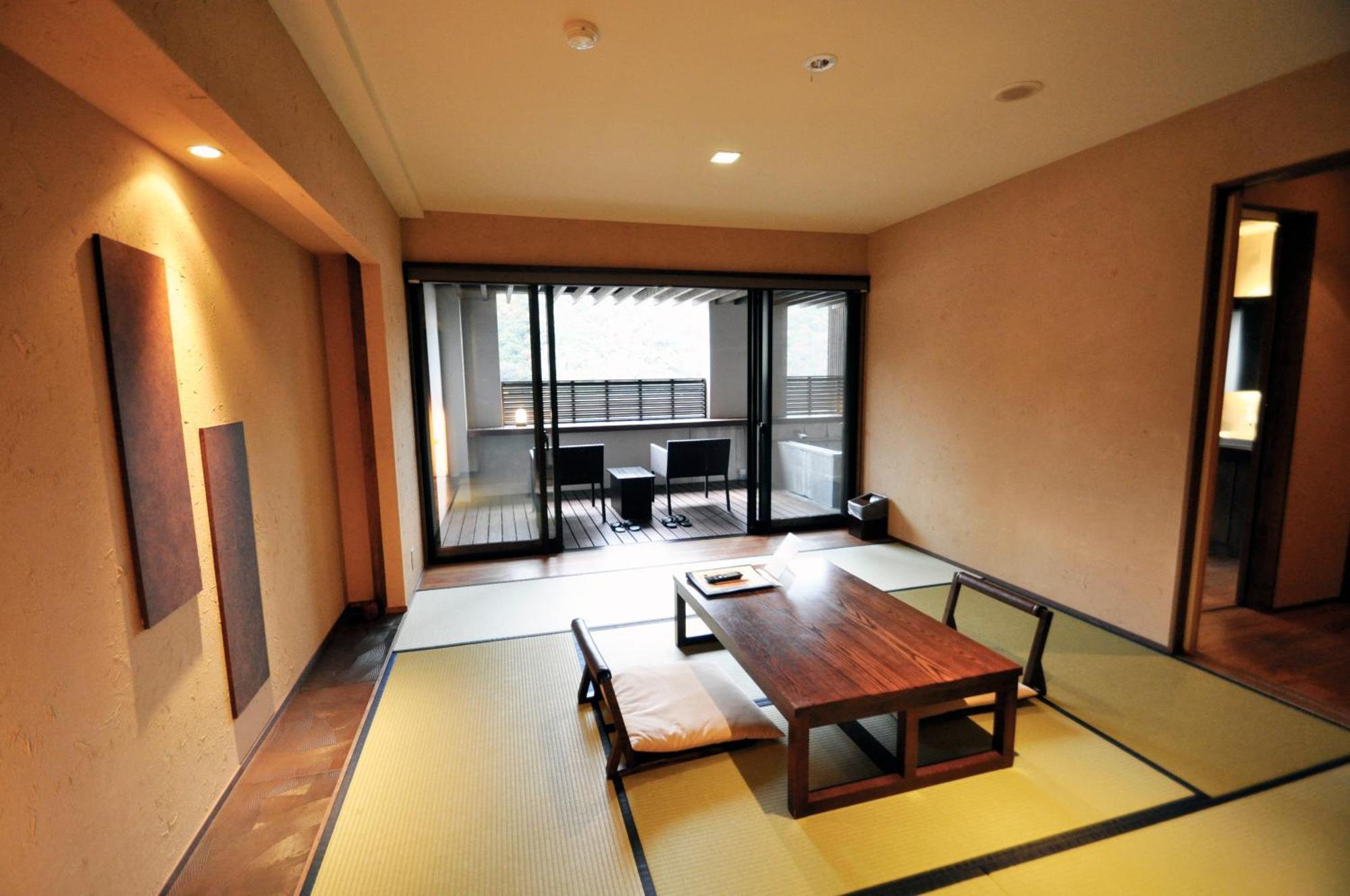 Aura Tachibana Hotel Hakone Exterior photo